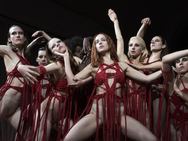 ‘SUSPIRIA’ O CÓMO LA OSCURIDAD PUEDE DARNOS&nbsp;LUZ