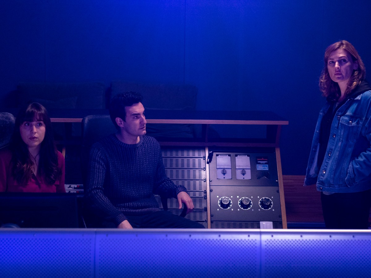 TRES’ O CÓMO VIVIR DESINCRONIZADA&nbsp;￼