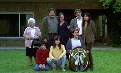 ‘FAMILIA’ O CÓMO TEATRALIZAR LO&nbsp;MUNDANO