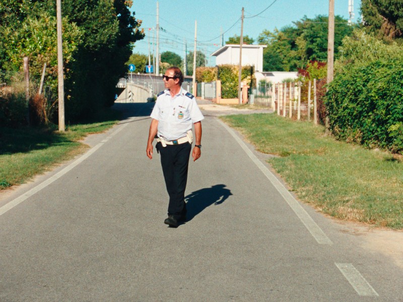 ’GIGI LA LEGGE’ Y LA COTIDIANIDAD COMO&nbsp;EXTRAÑEZA